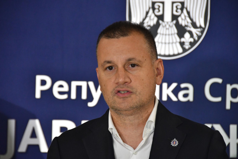 "Targetira pojedine javne tužioce!" Nenad Stefanović zatražio ostavku Branka Stamenkovića