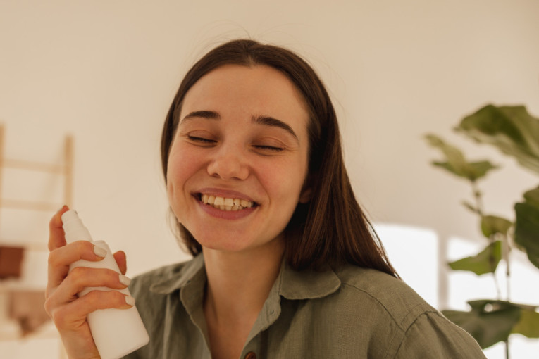 Prirodni eliksir koji osvežava i umiruje lice: Tonik od kamilice će učiniti čuda za vašu kožu