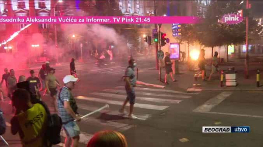 Predsednik Vučić o divljaštvu blokadera: Srušite jedne prostorije, niče hiljade koji će da se bore protiv batinaša!