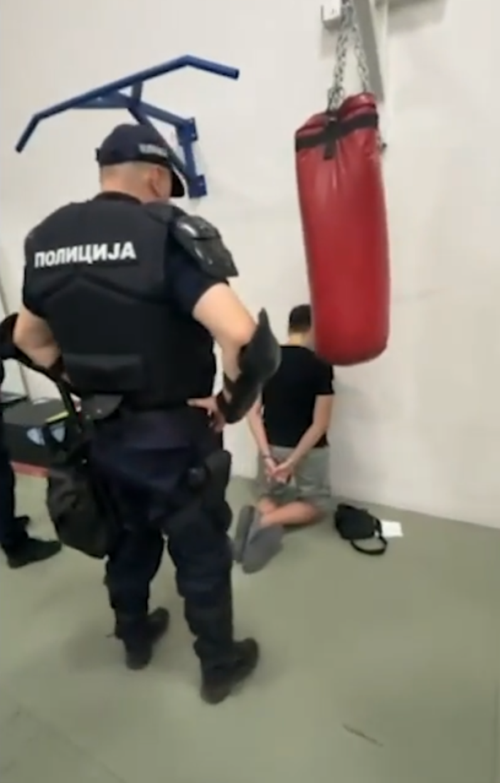 Lisice za huligane hijene! Dačić: Uhapšeno 114 izgrednika, povređeno 75 policajaca (FOTO/VIDEO)