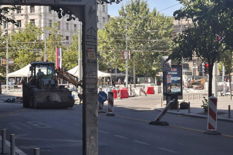 Obišli smo radove na Trgu Republike: Evo šta smo zatekli na terenu i kada dobijamo tri nova kružna toka u Beogradu! (FOTO)