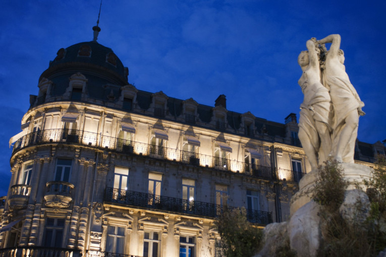 Oglasila se Jelisejska palata: Makron će imenovati novog premijera u narednim danima