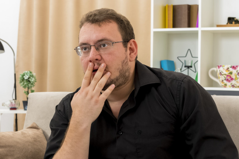 Imate česte migrene? Ovih pet namirnica i pića mogu biti skriveni okidači