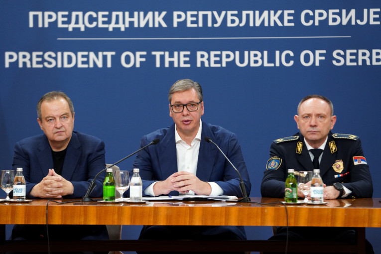 "Pitanje je dana kad će početi da ubijaju" - Vučić: Država će im odgovoriti za nekoliko dana (VIDEO/FOTO)