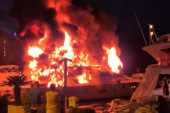 Novi detalji drame u Budvi: Jahtu od ovog poznatog biznismena je vatra bukvalno progutala! (FOTO/VIDEO)