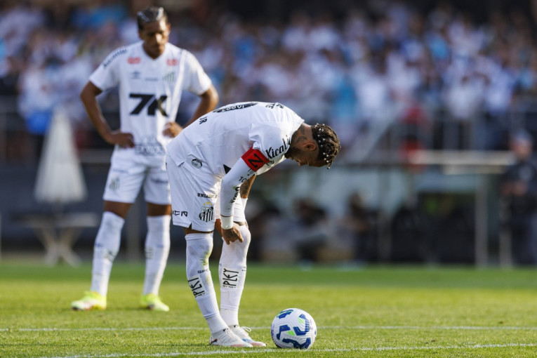 Nejmarove suze, navijači okrenuli leđa: Santos ponižen sa 6:0, pa je neko morao da plati ceh (FOTO)