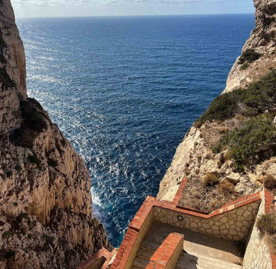 Posetili smo Algero, grad u Rivijeri korala i oduševili se! Do čuvene plaže uz kod, a za iznajmljivanje stana ovo morate znati (FOTO)