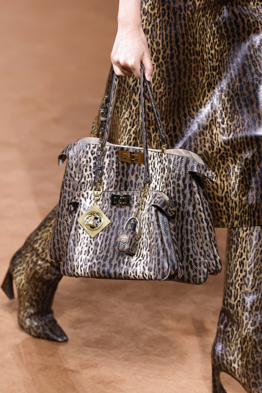 Zaboravite na minimalizam, cipele su zvezde ove jeseni: Evo kakvi će se modeli nositi u sezoni koja dolazi