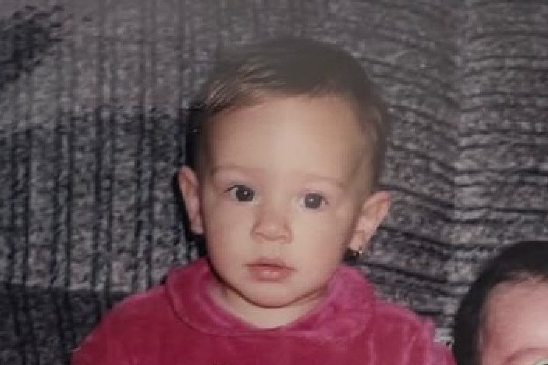 Ponosna tetka! Luna hrani tek rođenog sina Adama Đoganija! (FOTO)