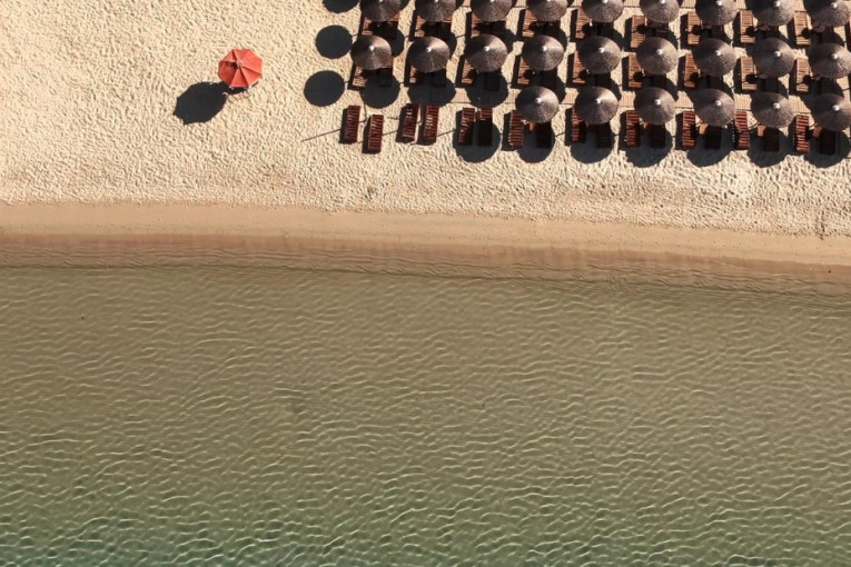 Grčko ostrvo Amuljani: Da li su stvarno "evropski Maldivi" ili samo još jedna prevara za turiste? (FOTO/VIDEO)