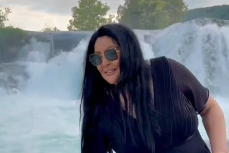 Dragana Mirković uživa na vodopadima! Pevačica podelila snimak sa krstarenja (VIDEO)