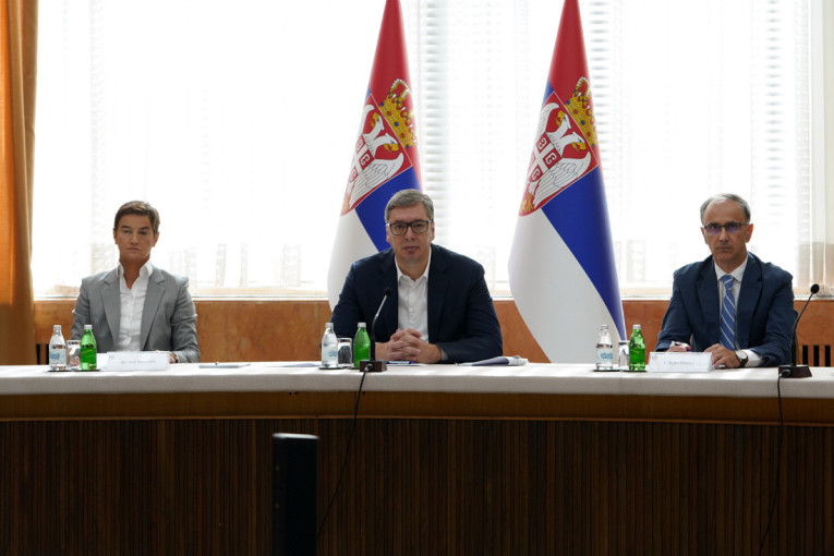 Održana sednica Saveta za nacionalnu bezbednost, predsedavao Vučić
