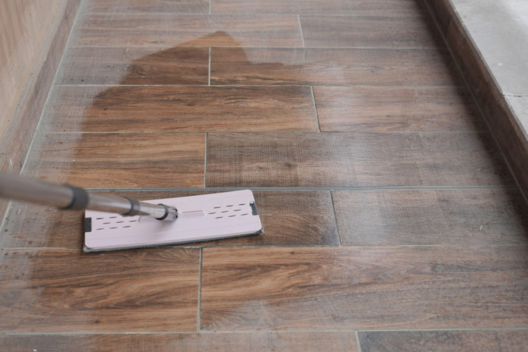 Skoro svi ih prave: Izbegnite tri najčešće greške kod ribanja podova