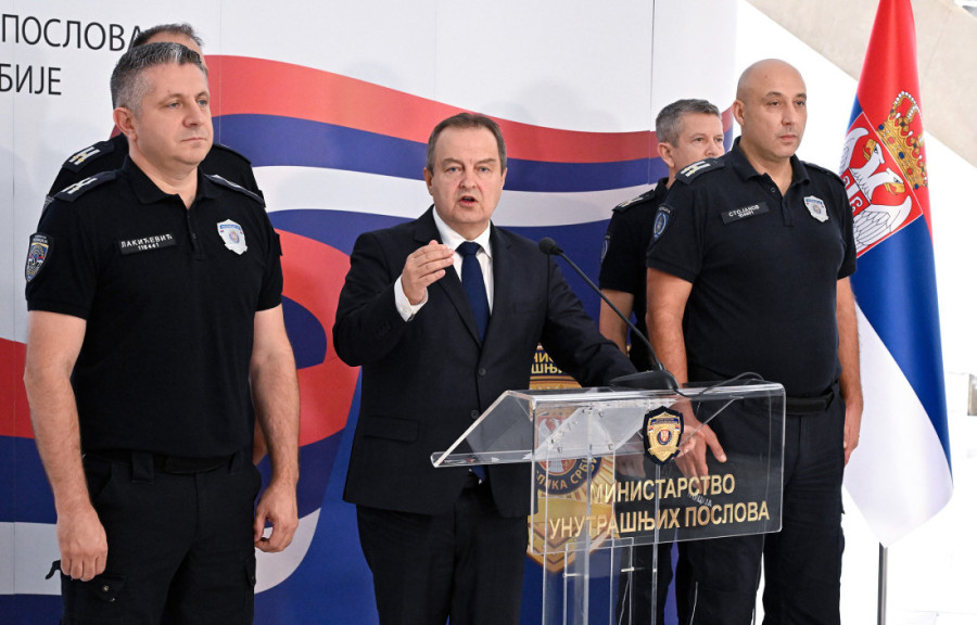 Obratio se Ivica Dačić: Otkrio sve detalje napada na policiju ispred Vlade