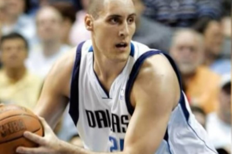 Slavni košarkaš ispisao fudbalsku istoriju: Centar postao najviši igrač ikada! (VIDEO)