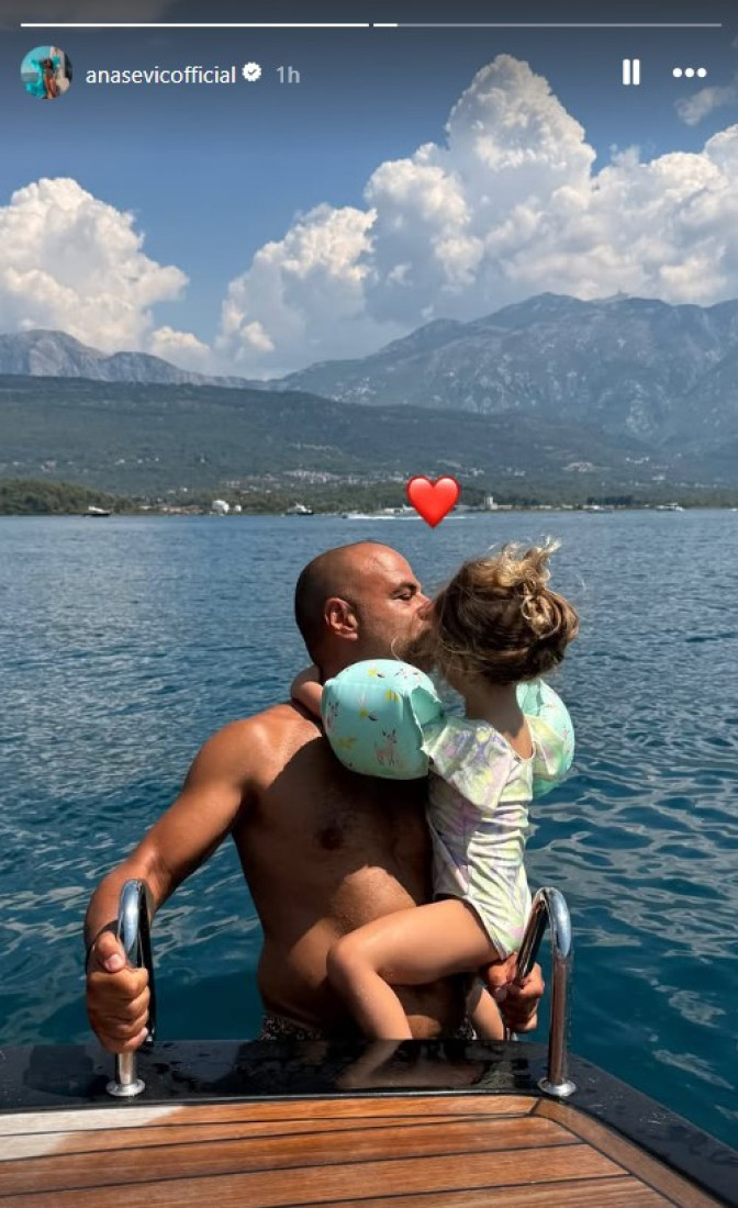 Čvrsto grli tatu! Ana Sević pokazala kako uživa na odmoru sa porodicom! (FOTO)