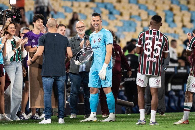 Brazilac oborio najveći fudbalski rekord: Fabio se upisao zlatnim slovima u istoriju!