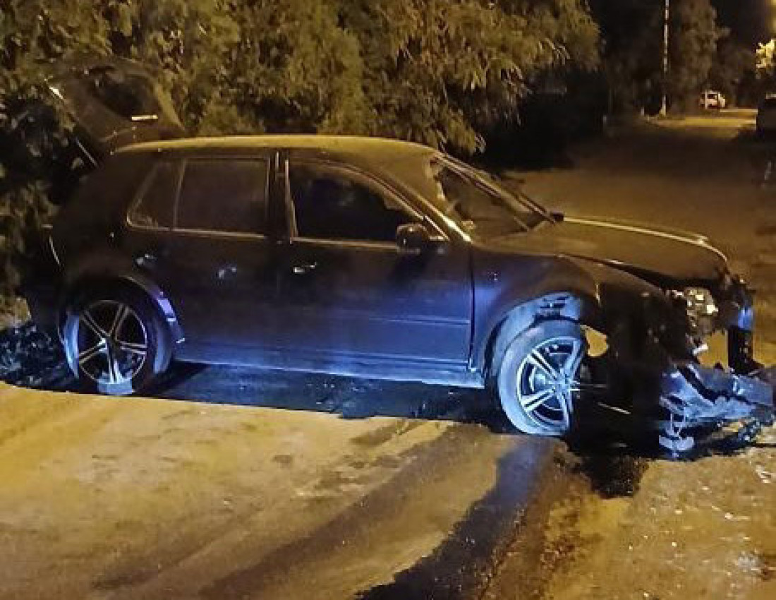 Stravične fotografije kod kineske fabrike! Pogledajte šta su lopovi uradili sa "golfom"