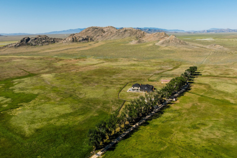 Neviđena ponuda: Prodaje se imanje veće od Srema - uz njega dobijate kanjone, pašnjake i 30 kilometara reke! (FOTO)