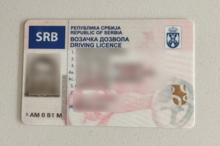 Dragana Mirković na slavlju Atine i Nike: Otkrila šta im je poklonila, pa progovorila o Karleuši (FOTO)