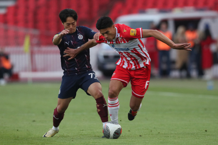 Arnautović kao Radonjić: Dva ljubimca Delija i gotovo iste poruke za njih (FOTO)