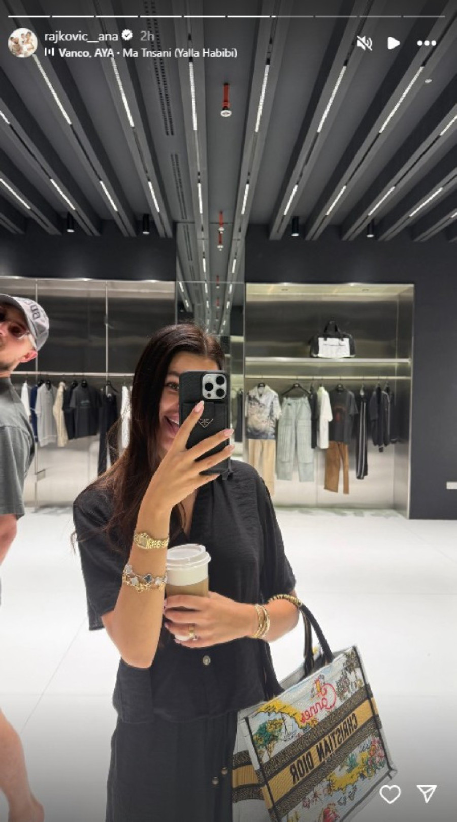 Ana Rajković iskeširala 4.000 evra za torbu: Počastila se luks komadom (FOTO)