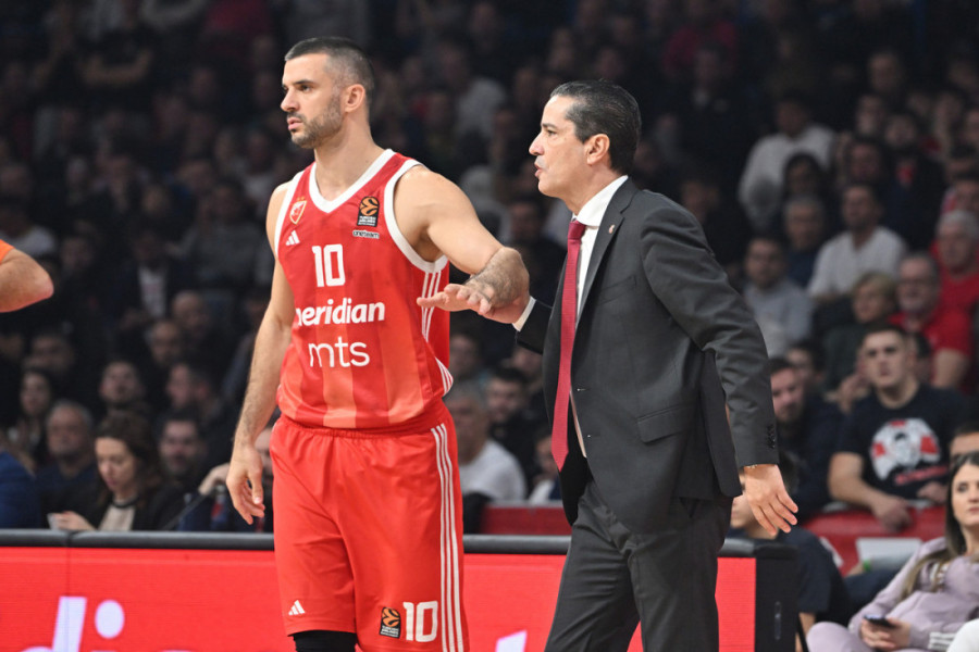 Ministar Gajić posetio košarkaše Srbije: Imao je poruku za Pešićeve orlove (FOTO)