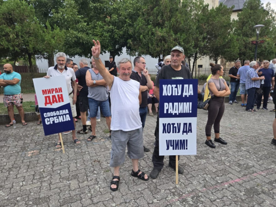 Žele povratak normalnom životu! Više od 35.000 ljudi izašlo na skupove protiv blokada (FOTO/VIDEO)