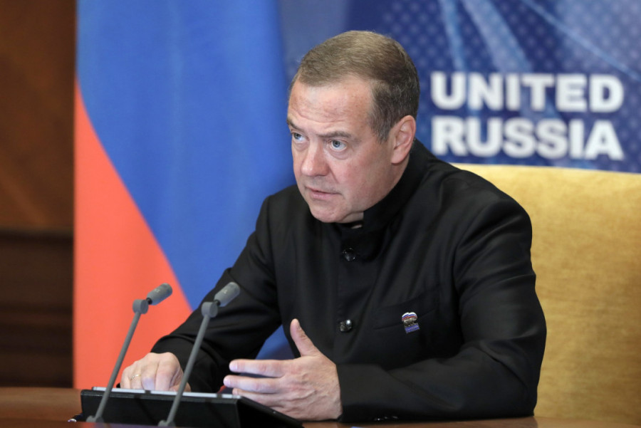 Novinar zaprosio devojku pred Putinom! Pozvao predsednika Rusije na svadbu (VIDEO)