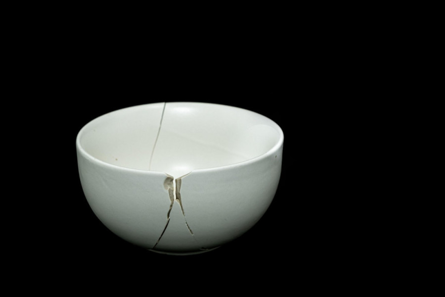 Narodna verovanja upozoravaju: Okrnjeno posuđe nije dobro koristiti i držati u kući