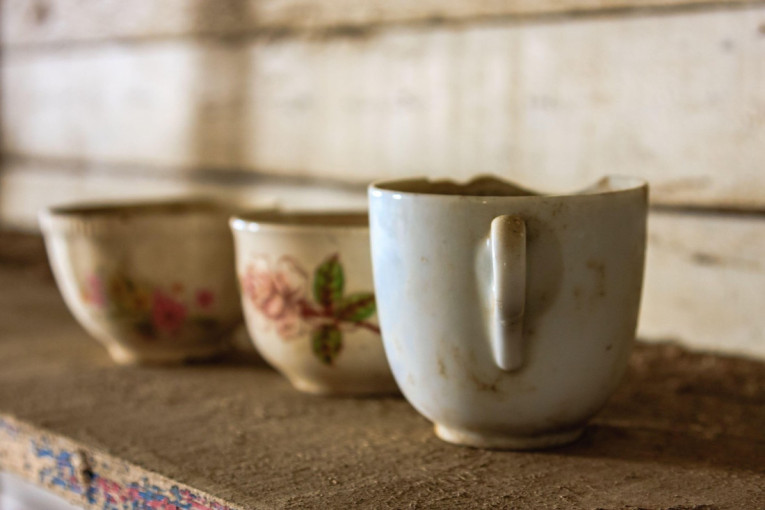 Feng šui upozorava: Ako držite ove stvari na trpezarijskom stolu, možete nesvesno da blokirate energiju blagostanja