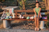 Zaboravljena veština u rukama deteta: Anđela (11) od vunice stvara unikatne igračke koje mame osmehe (FOTO)