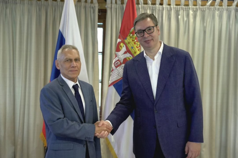Vučić se sastao sa Bocan-Harčenkom: Razmatrali smo sve teme od interesa za obe zemlje (FOTO)
