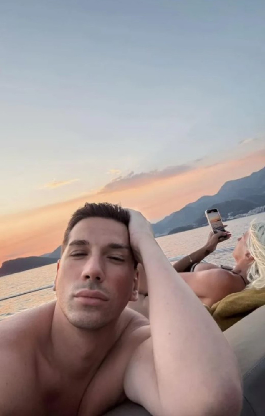 Jelena Karleuša se u Crnoj Gori provodi s ovim dasom: Sve izašlo na videlo!