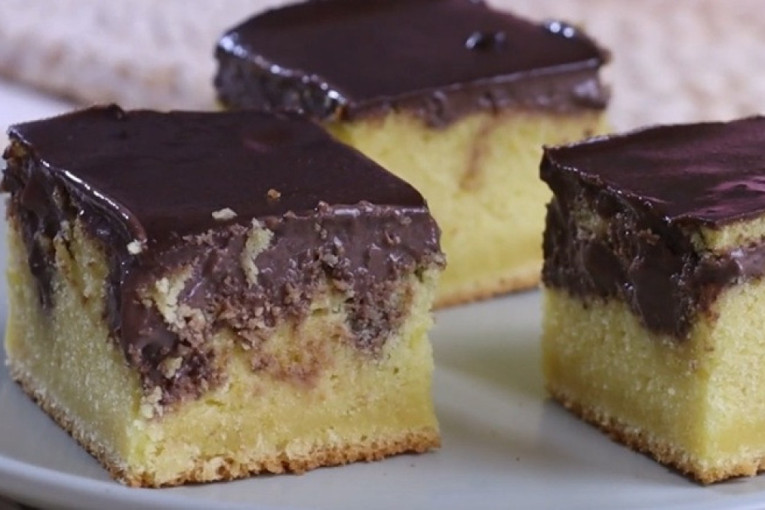 Recept dana: Brza čokoladna torta sa piškotama je slatko savršenstvo bez pečenja. Spremna da zasladi vikend