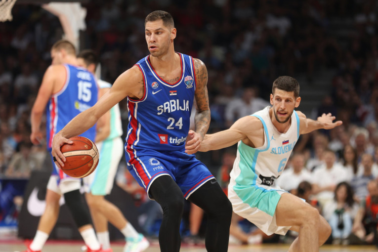 Silni Orlovi razbucali i Slovence! Puna Arena uživala u košarkaškoj rapsodiji Srbije! (FOTO)