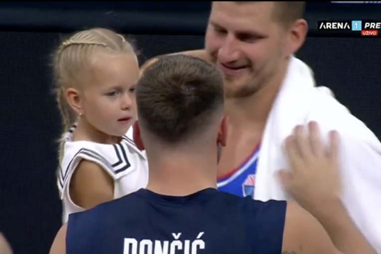 Ognjena ukrala šou posle meča Srbije i Slovenije! Nije joj odoleo ni Luka Dončić! (VIDEO)