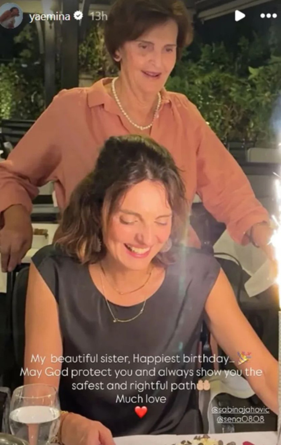 Ovako je Eminina sestra Sabina proslavila rođendan: Pevačica joj uputila najlepše reči!