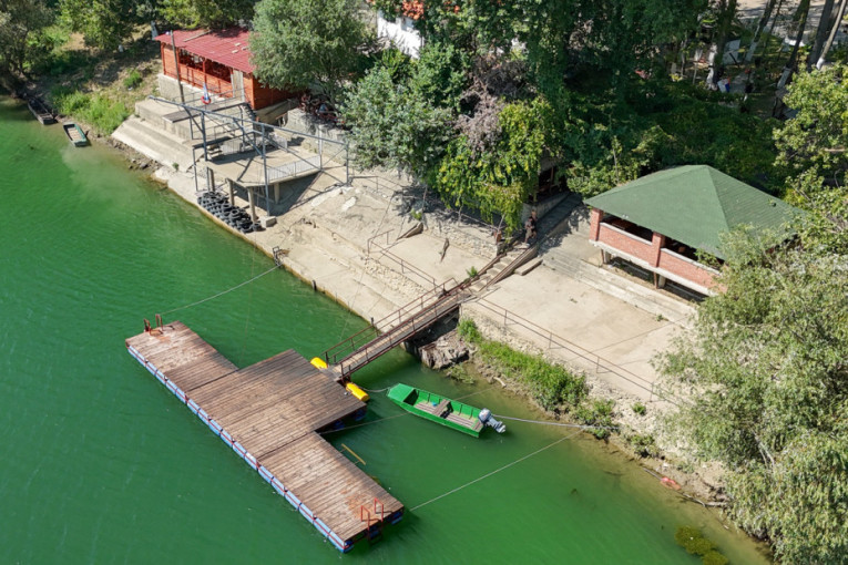 Obišli smo Srebrno jezero koje je pravi biser Podunavlja i sad nam je jasno zašto ga zovu srpsko more (FOTO/VIDEO)