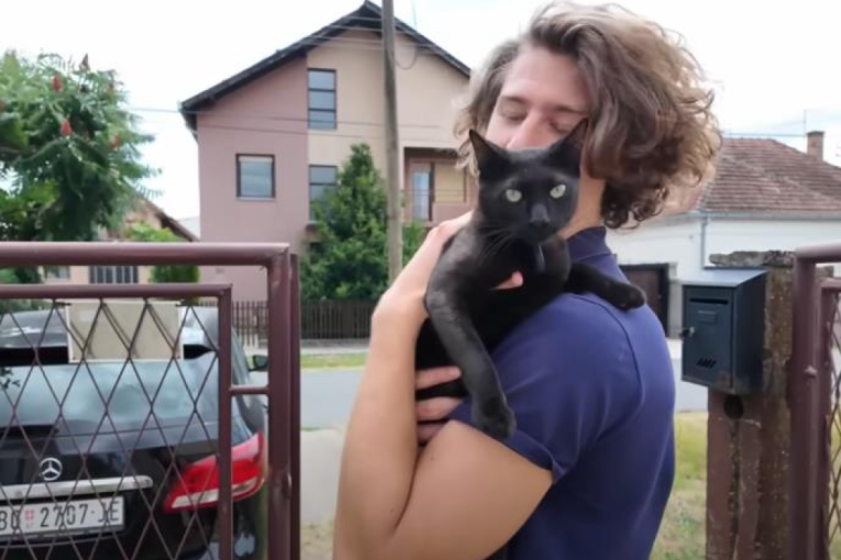 Od dedinog traktora do međunarodne pobede: Devojka iz Šumadije pobedila 50 muškaraca u oranju!