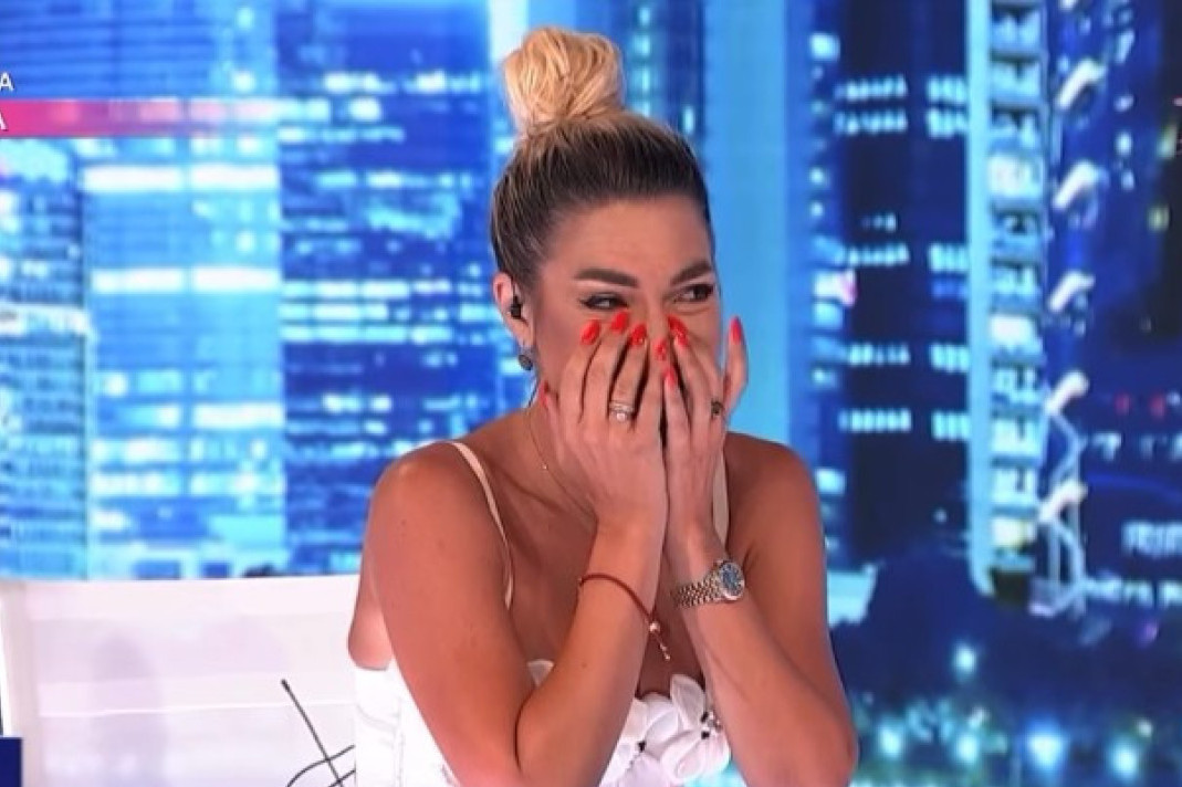 Pevačica dobila nepristojnu ponudu! Valjevac nudio 1.200 evra, a onda je izbio haos! (FOTO)