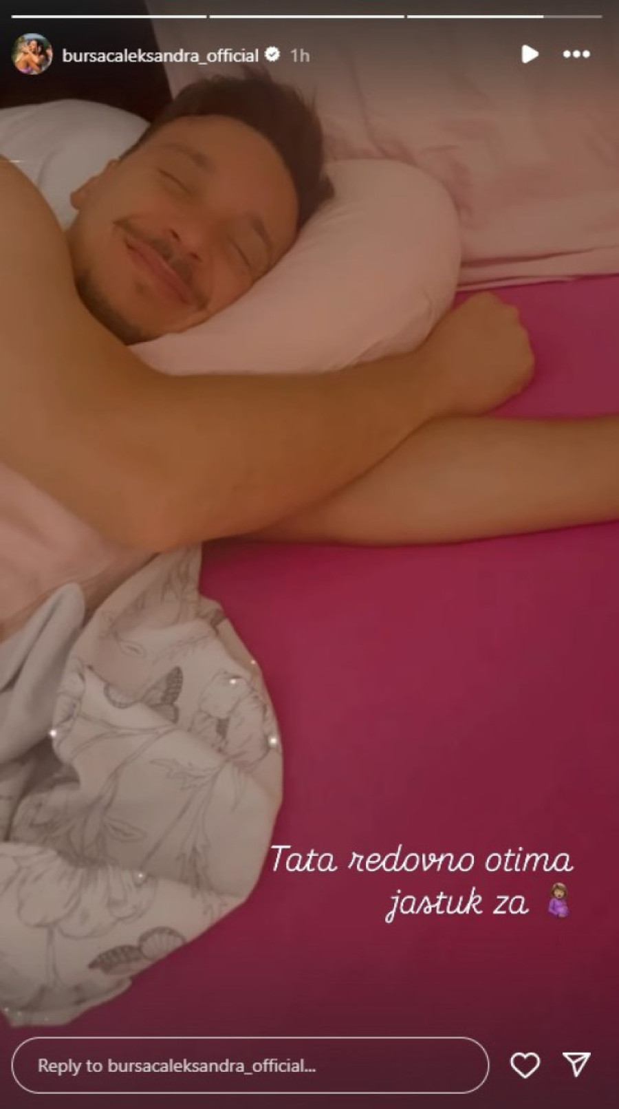 "Redovno ga otima!" Aleksandra Bursać pokazala kako provodi trudničke dane, pa usnimila i budućeg tatu
