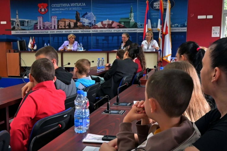 Uz podršku opštine Inđija 49 mališana letovalo u Baošićima! Sve je proteklo bez problema, deca presrećna!