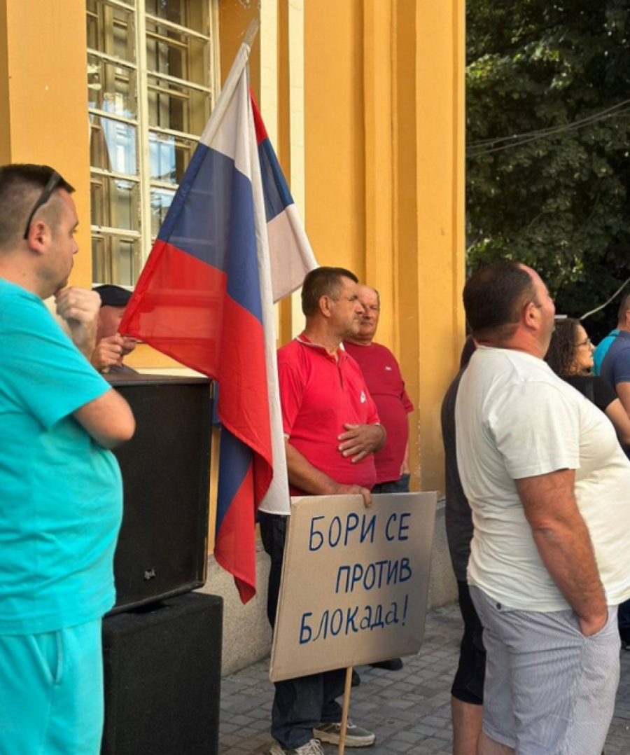 Na skupovima blizu 70.000 ljudi: Okupljeni ističu - Dosta je bilo blokada! (FOTO/VIDEO)