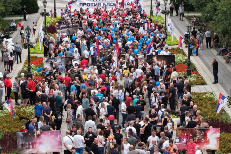 Prelepa slika iz Sombora! Dosta je blokada! (FOTO)
