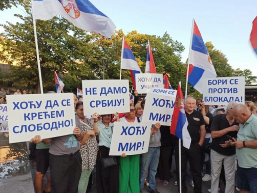 Na skupovima blizu 70.000 ljudi: Okupljeni ističu - Dosta je bilo blokada! (FOTO/VIDEO)