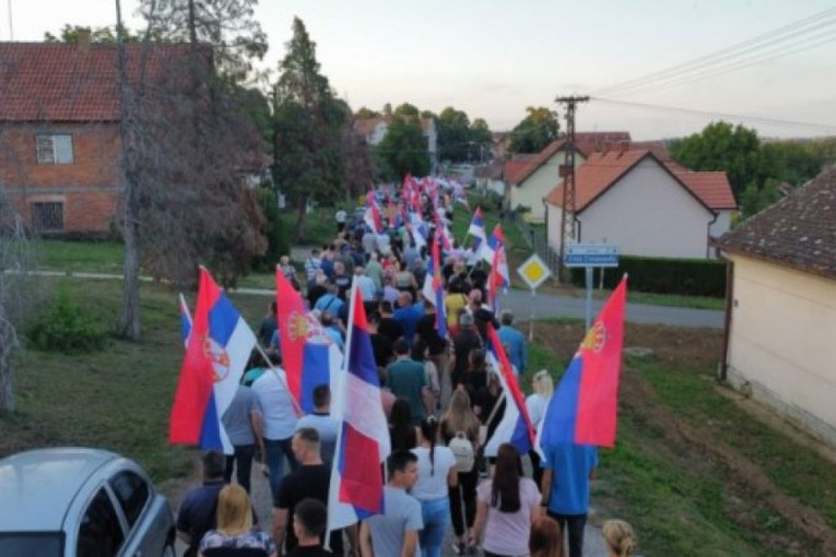 Moćne slike iz Vladimiraca! Srbija je ustala protiv blokada (FOTO)