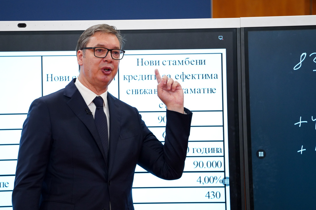 Vučić o merama: Marže obaramo sa 45 na 20 odsto za 3.000 proizvoda! Kamatna stopa ne sme da pređe 7,5 odsto za gotovinski kredit! (VIDEO)