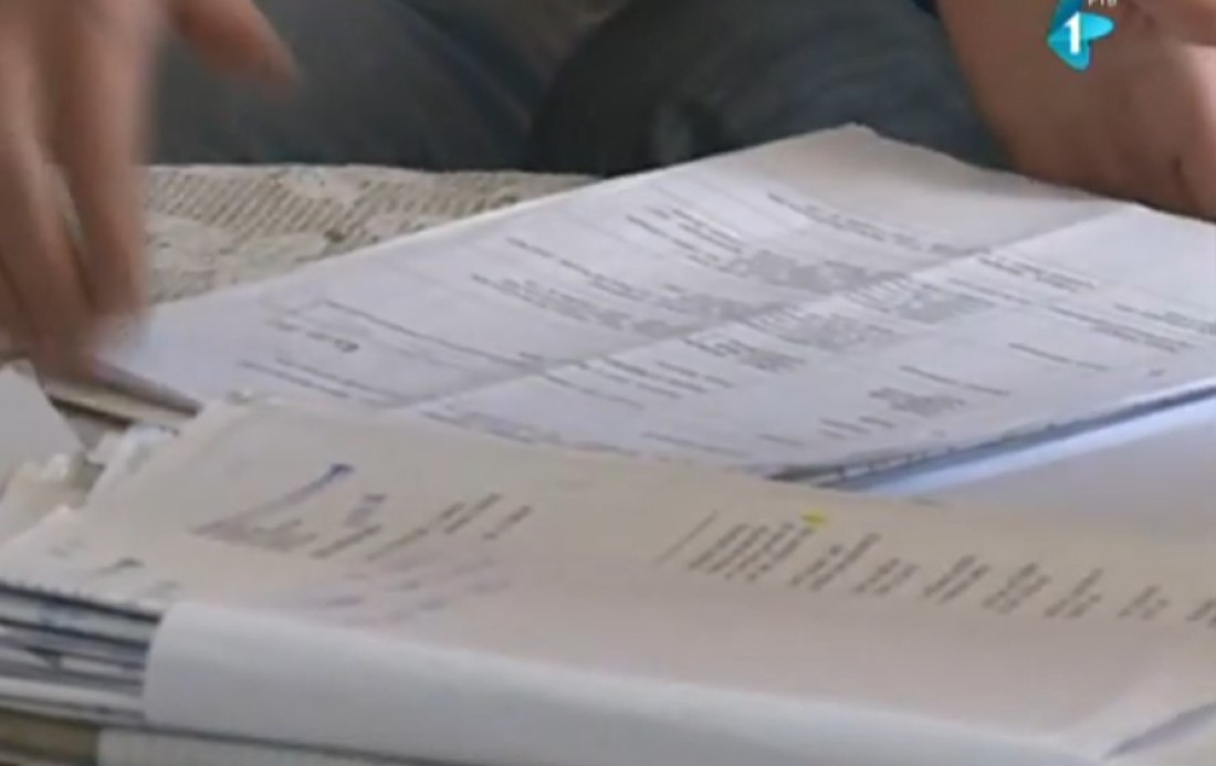 Ostali u 10 kvadrata zbog ograde, otac i sin hteli da se spale zbog oduzimanja stana... Zbog njih država staje na put bahatosti izvršitelja!