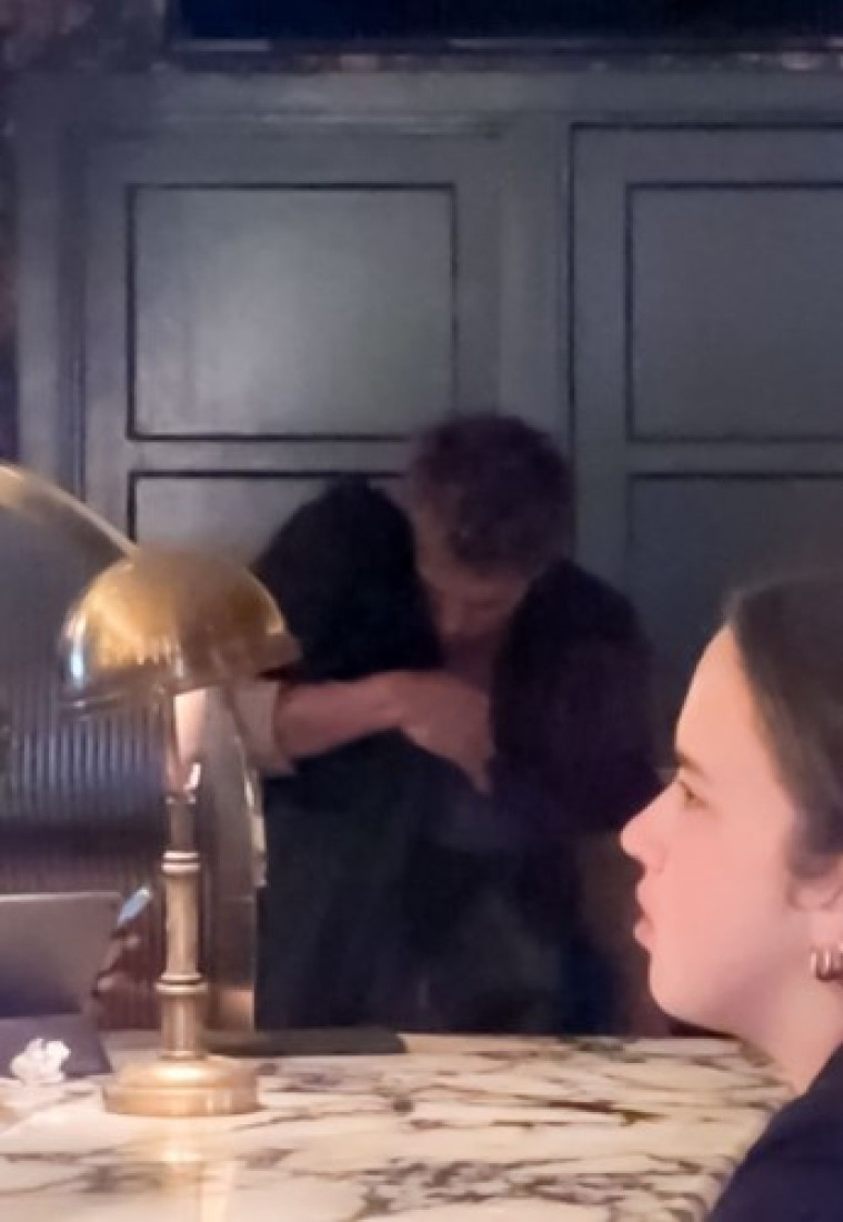 Hari Stajls više nije sam! Ima novu devojku, a ona je dobro poznata javnosti! (VIDEO)